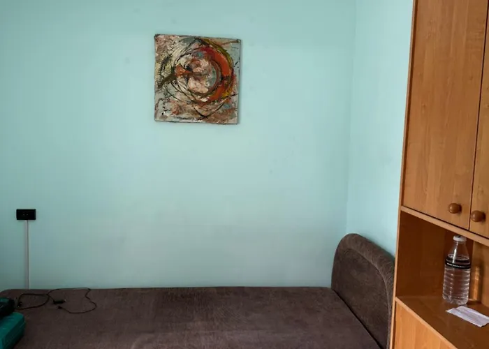 Semesterbostad Sunny Nest